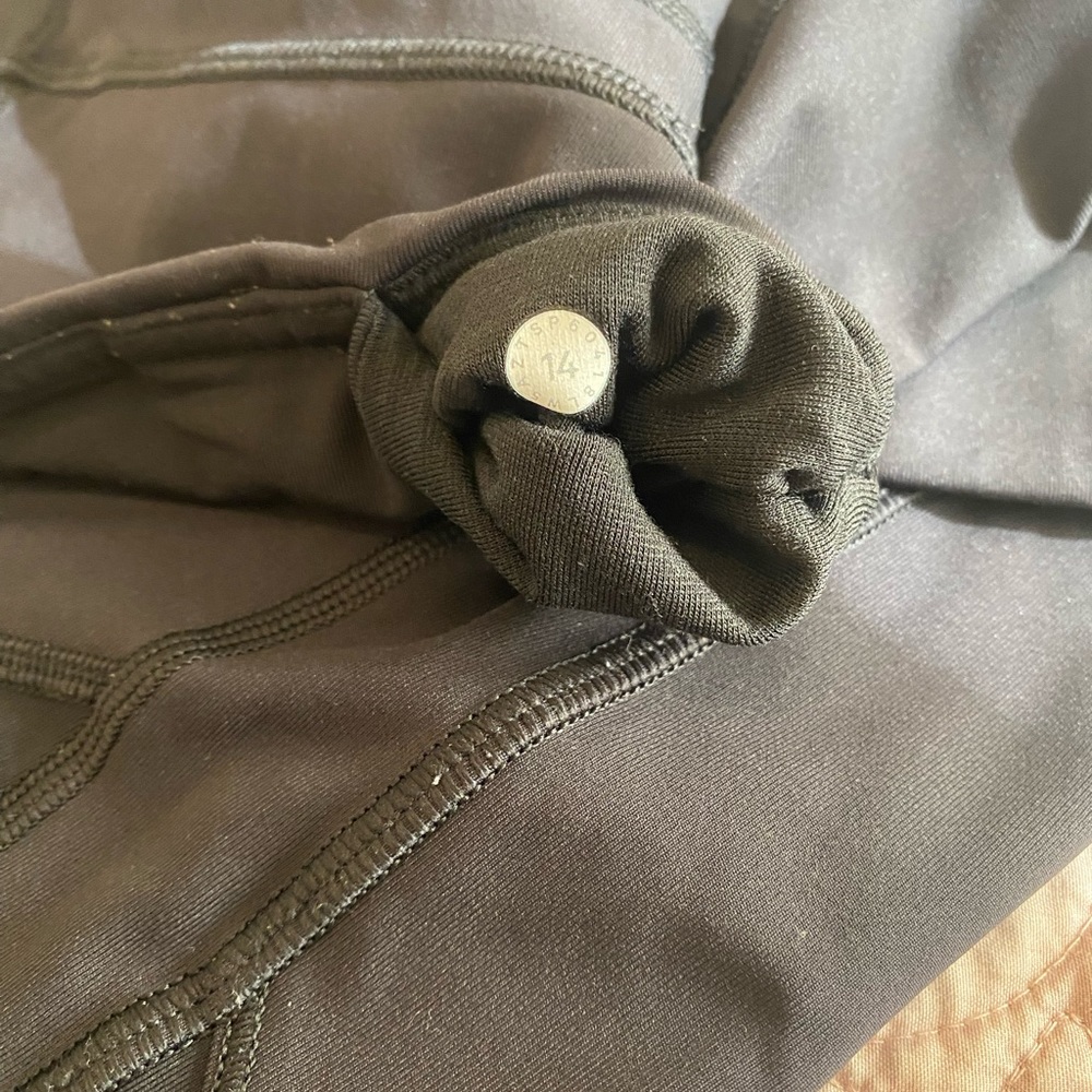 Lululemon 28” Leggings - 3 pockets